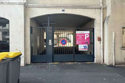 Parking Chaville - Gare de Chaville Rive Droite - Atrium