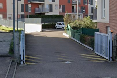 Parking 5-6 Square du Moulin - Buchelay