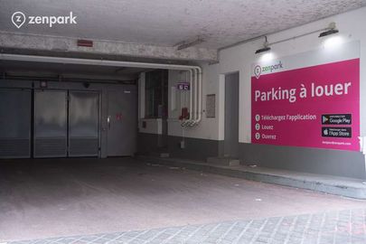 Parking Paris - Invalides - rue de l'Université