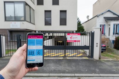 Parking Hôpital André Grégoire - rue de la Demi-Lune - Montreuil
