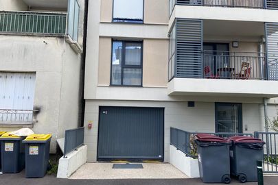 Parking 25 rue groupe manouchian - Alfortville