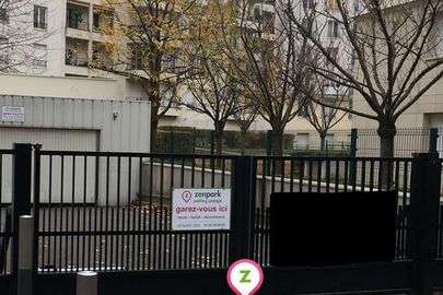 Parking Issy-les-Moulineaux - Issy Val de Seine - Jacques-Henri Lartigue