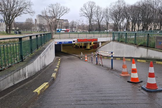 Vignette parking Ambassade d'Autriche - 32 rue Fabert - Paris 7
