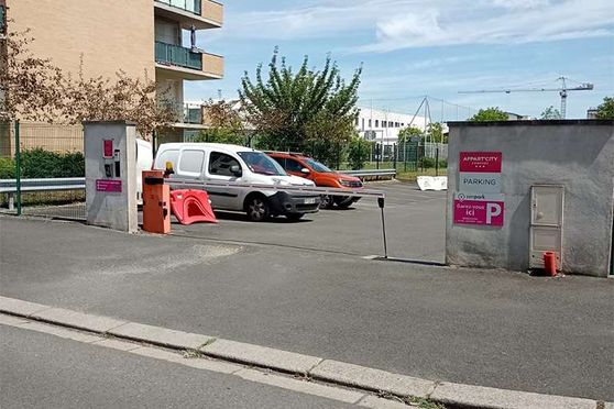 Vignette parking Tours - l'Heure Tranquille - Appart'City Confort