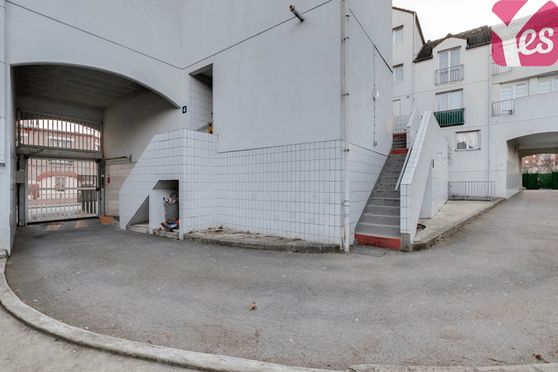 Vignette parking Métro Mairie des Lilas - rue de Romainville - Les Lilas